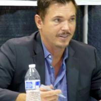 Nicholas Lea